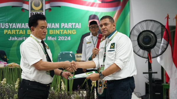 Profil Fahri Bachmid Penjabat Ketum PBB Pengganti Yusril Ihza Mahendra