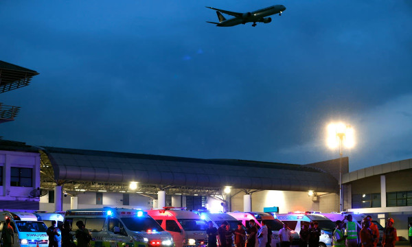Turbulensi Pesawat Singapore Airlines: Ancaman Nyata di Udara, Bagaimana Menyikapinya?