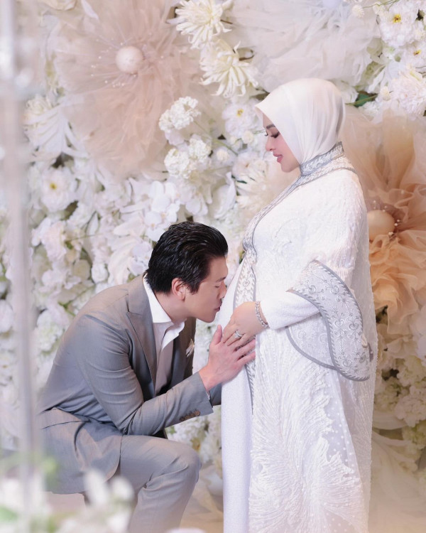 7 Artis yang Menunggu Lama Punya Anak, Syahrini Hamil Besar usai 5 Tahun Menikah