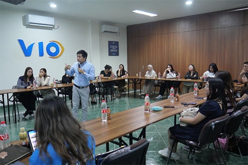 Jadi Pusat Layanan Low Vision, VIO Optical Clinic Terpilih sebagai Destinasi Belajar Vision Therapy