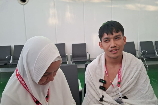 Witan Sulaeman Naik Haji Bersama Istri dan 18 Anggota Keluarganya
