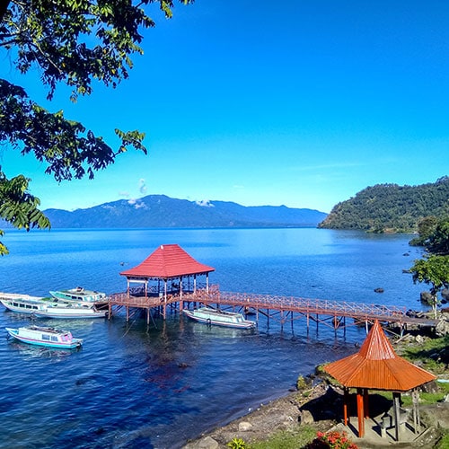 8 Danau Terindah di Indonesia, Pemandangan Alamnya Eksotis