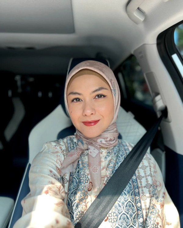 10 Artis Indonesia Berdarah Minang, Cantik dan Tampan Rupawan