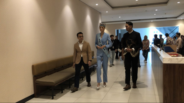 3 Potret Miss World Krystyna Pyszkova Kunjungi Redaksi MNC Media