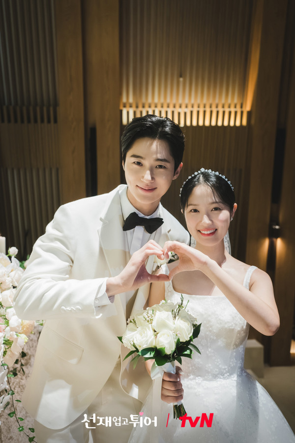 Foto-Foto Pernikahan Lovely Runner, Cetak Rating Baru pada Episode Akhir