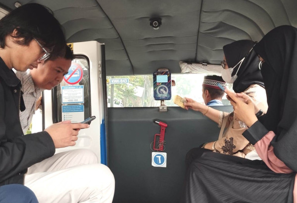 Tiga Kebiasaan Baik Penumpang Mikrotrans yang Layak Ditiru