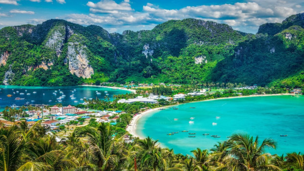 12 Tempat Wisata di Thailand, Nomor 5 Surganya Pecinta Belanja