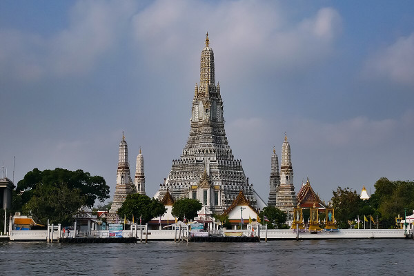 12 Tempat Wisata di Thailand, Nomor 5 Surganya Pecinta Belanja