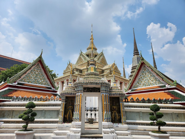 12 Tempat Wisata di Thailand, Nomor 5 Surganya Pecinta Belanja