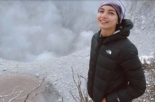 9 Artis Cantik Indonesia yang Hobi Naik Gunung