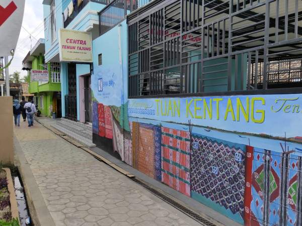 Klaster Usaha Kain Tuan Kentang Palembang Naik Kelas Berkat BRI