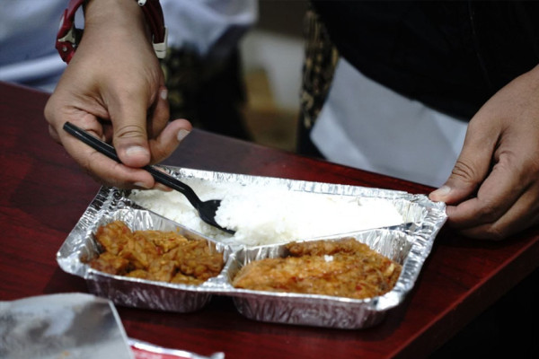 Begini Proses Makanan yang Siap Disajikan kepada Jemaah Haji Indonesia