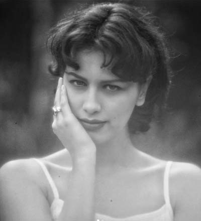 Sophia Latjuba Pamer Foto Tahun 1995, Wajahnya Bikin Takjub