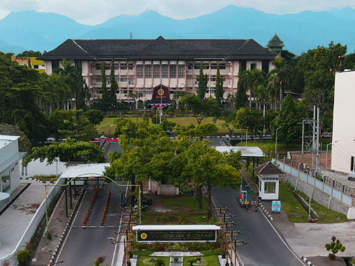 6 Kampus Luar Pulau Jawa Terbaik Versi QS WUR 2025 yang Masuk Peringkat Dunia
