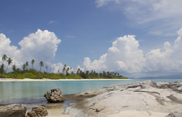 5 Pulau Cantik di Kepulauan Riau, Surganya Pantai Indonesia yang Diapit Malaysia dan Singapura