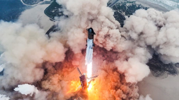 Megaroket Starship milik SpaceX Sukses Mendarat, Siap Bawa Manusia ke Bulan