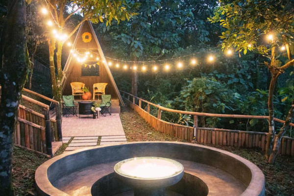 5 Vila Instagramable di Puncak Bogor untuk Liburan Keluarga, Nomor 3 Mirip Bali
