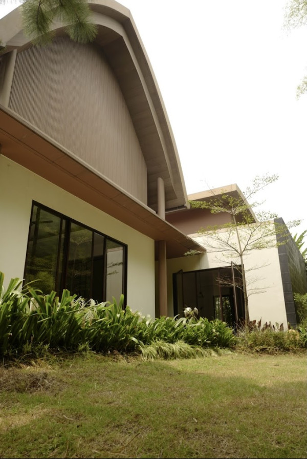 5 Vila Instagramable di Puncak Bogor untuk Liburan Keluarga, Nomor 3 Mirip Bali