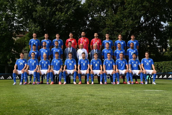 Rilis Foto Resmi Euro 2024, Skuad Italia Berjas Armani