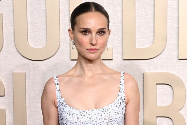 10 Artis Hollywood Paling Cerdas, Natalie Portman Lulus Cum Laude dari Harvard University