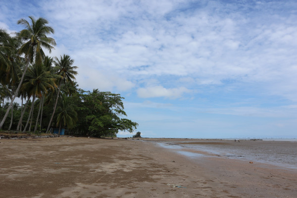 5 Pantai Terindah di Kalimantan, Pasir Putih dan Air Laut Biru
