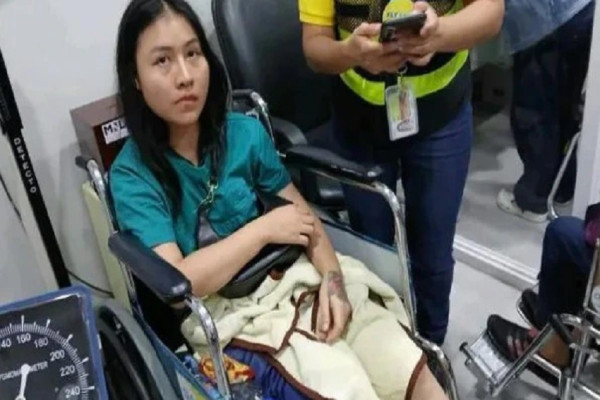Heboh, Penumpang Wanita Ini Berjalan Telanjang di Bandara karena Protes Biaya Visa
