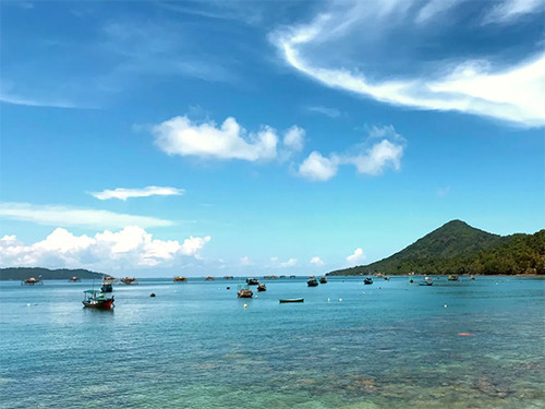 7 Rekomendasi Pantai di Kalimantan, Nomor 4 Nuansanya Paling Romantis