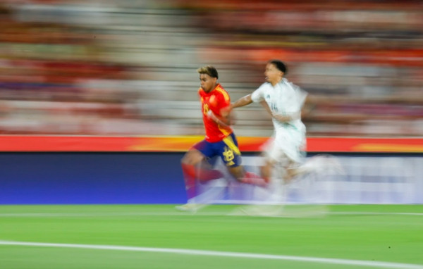 10 Pemain Muda yang Bakal Bersinar di Euro 2024, Lamine Yamal Dipagari Barcelona