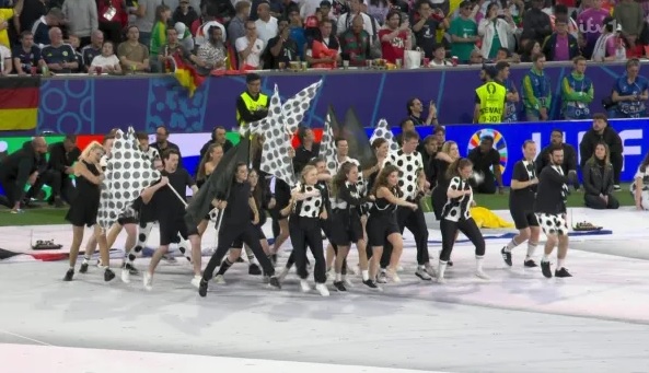 Pembukaan Euro 2024 di Jerman Mengecewakan, Netizen: Apakah Ini Terburuk Sepanjang Masa?