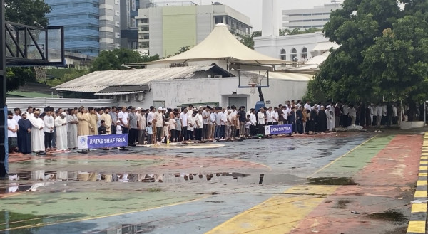 Ribuan Jemaah Salat Iduladha 2024 di Masjid Agung Al-Azhar Jakarta