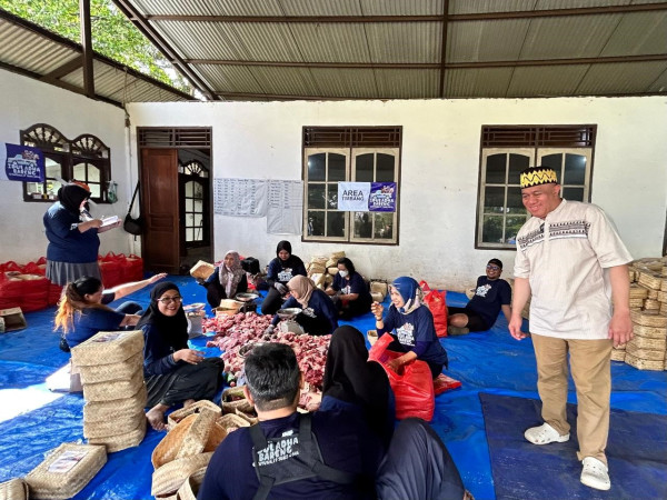 JNE Bagikan Daging Kurban hingga Hadirkan Promo Spesial Hari Raya Idul Adha 1445 H