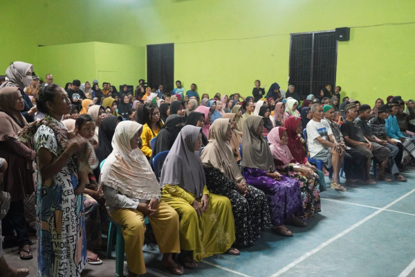 Gubernur Kalimantan Tengah Gelar Pasar Murah dan Salurkan Hewan Kurban