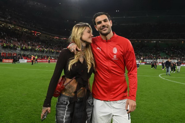 Euro 2024 Bertaburan WAGs Cantik Timnas Prancis, Ada yang Berhijab