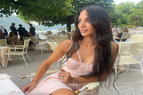 Euro 2024 Bertaburan WAGs Cantik Timnas Prancis, Ada yang Berhijab