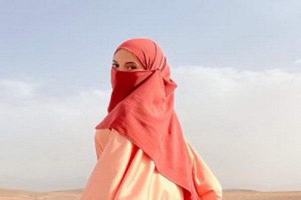 Euro 2024 Bertaburan WAGs Cantik Timnas Prancis, Ada yang Berhijab