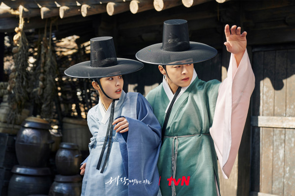 7 Drama Korea 2024 dengan Kisah Cinta Segitiga, Bikin Dilema Enggak?