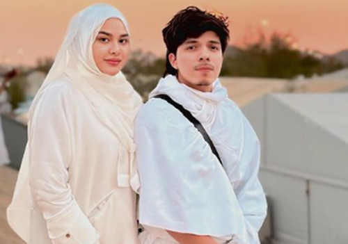 12 Artis Cantik Indonesia yang Punya Gelar Haji