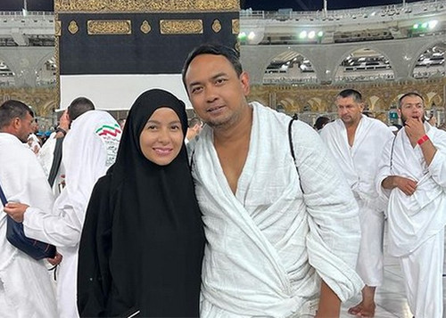 12 Artis Cantik Indonesia yang Punya Gelar Haji