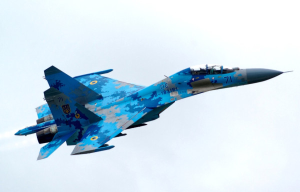 Sukhoi Su-27: Sang Elang Besi Penjaga Langit Nusantara, Spesifikasi dan Keunggulannya