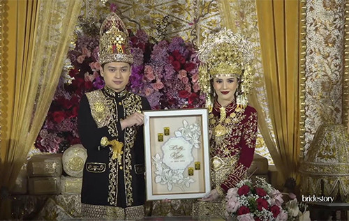 7 Foto Pernikahan Beby Tsabina dan Rizki Natakusumah