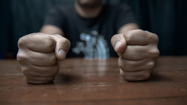 Buruan Cek! Ini 8 Hal yang Saat Muda Dianggap Penting padahal Tidak