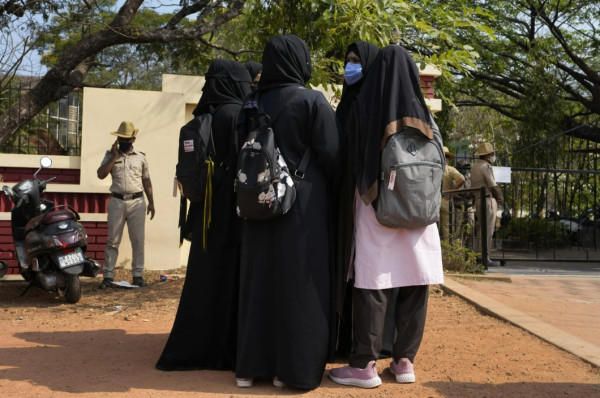 6 Negara dengan Populasi Muslim Tinggi yang Melarang Penggunaan Cadar