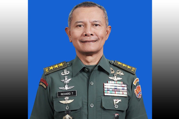 Letjen TNI Aktif Penyandang Brevet Komando Kopassus dan Para Utama, Nomor 1 Peraih Adhi Makayasa