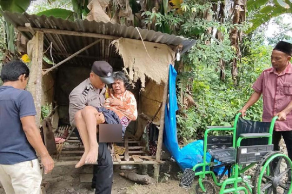 Nestapa Asni Siregar, Tinggal Sendirian di Gubuk Reot Berukuran 1 Kali 1 Meter dan Kena Stroke