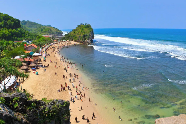 8 Pantai Terindah di Gunungkidul bak Surga Tersembunyi Yogyakarta
