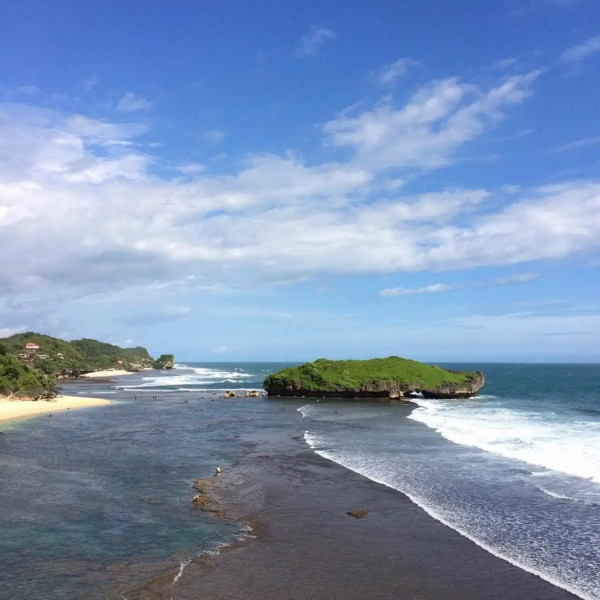 8 Pantai Terindah di Gunungkidul bak Surga Tersembunyi Yogyakarta