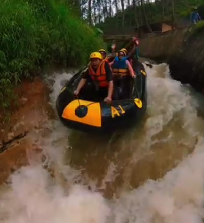 5 Rekomendasi Wisata Sungai di Bandung, Spot Rafting hingga Mandi Air Panas