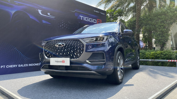 Chery Tiggo 8: SUV Bongsor dengan Mesin Kecil, Harga Rp400 Jutaan?