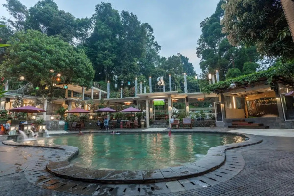 5 Tempat Wisata Berendam Air Panas di Bandung, Nomor 3 Pemandian Raja dan Bangsawan