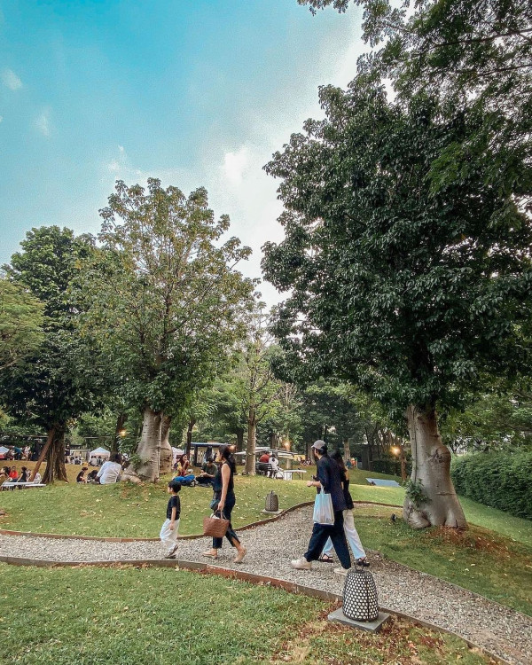 7 Tempat Piknik Nyaman di Jakarta untuk Melepas Penat